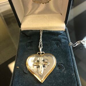Bradford exchange necklace